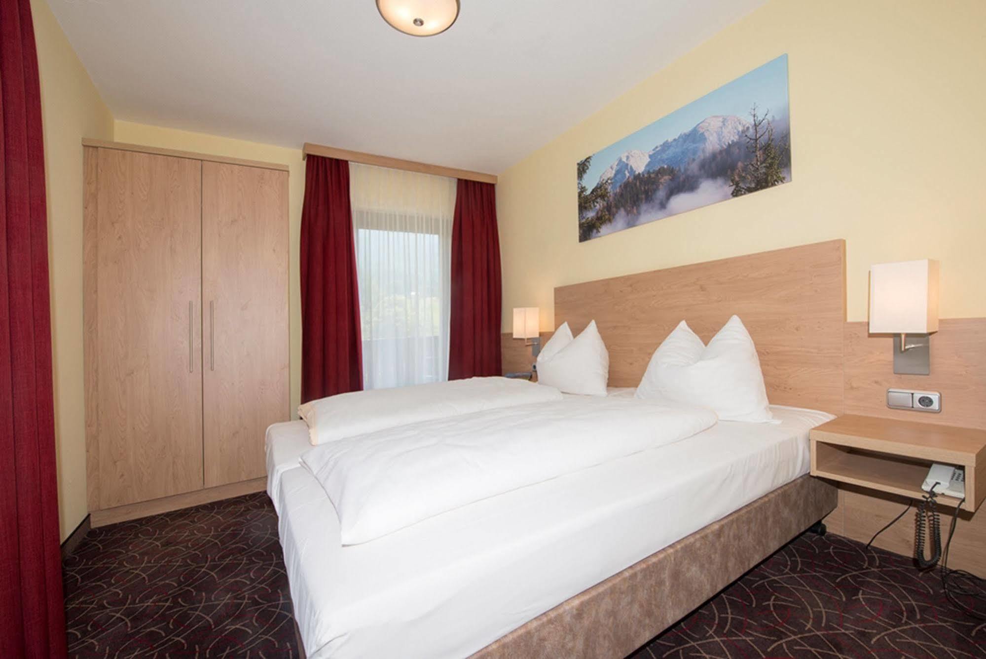 Alpen-Hotel Seimler ベルヒテスガーデン エクステリア 写真